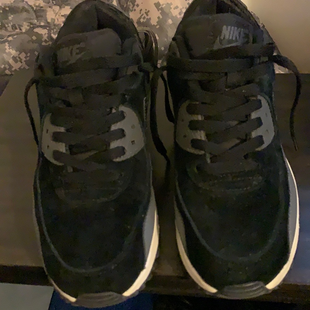 Nike Air Max 90 Sneakers